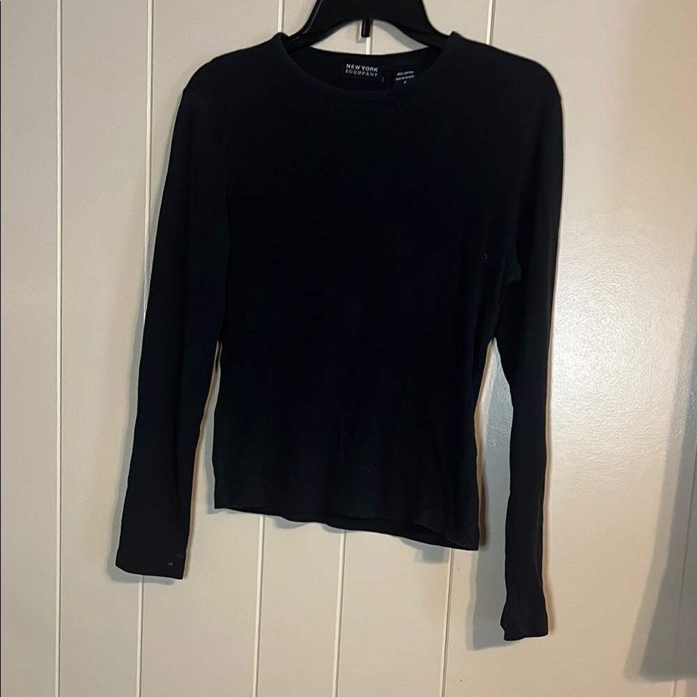 New York & Company Black Long Sleeve T-Shirt